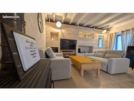 propriété pérouges maison et studio