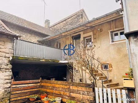 maison de village 3 pièces 65 m²