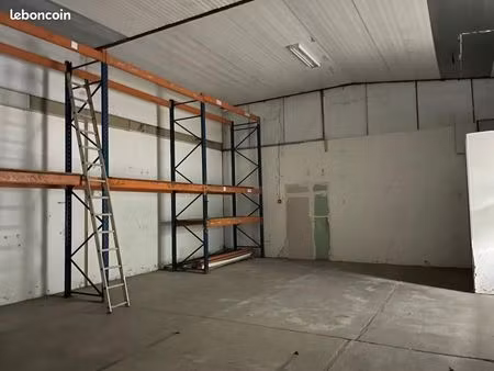 local commercial 325 m²