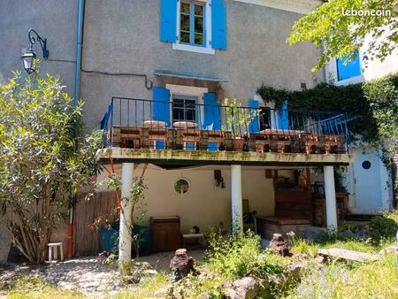 super maison 225 m²