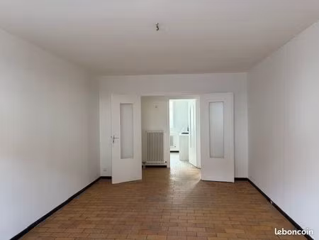 f3 centre cusset entièrement refait à neuf