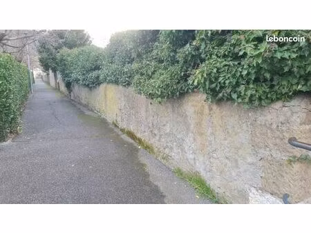 maison avec 2200m2 terrain sisteron