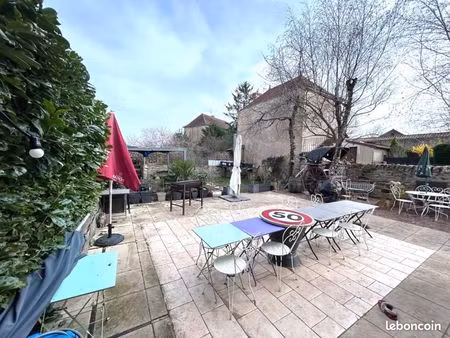 immeuble 10 pièces 305 m²