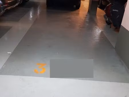 parking maison de la radio