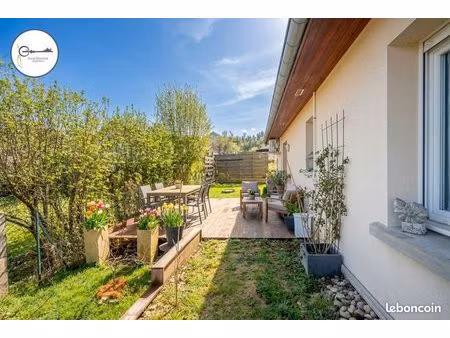 maison 6 pièces 85 m²