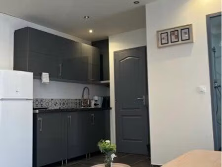 studio avec local commercial frejus st aygulf