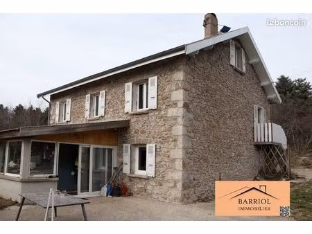 grande maison familiale secteur saint-agrève