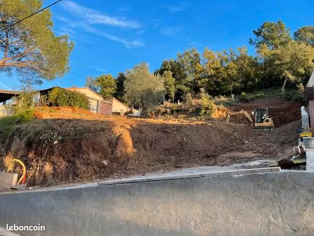 terrain constructible de 536 m² entièrement viabilisé