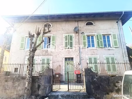 maison 7 pièces 177 m²