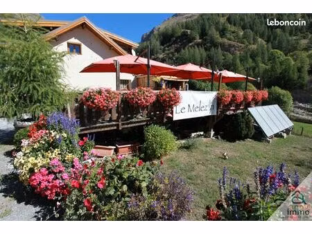 immeuble 354 m² réallon