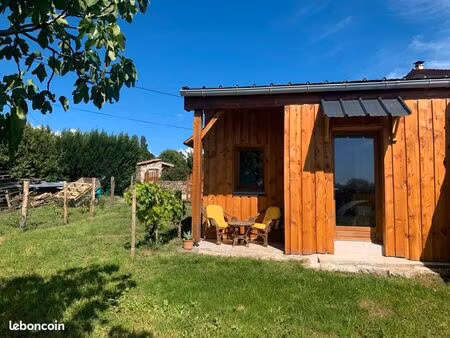 location studio meublé