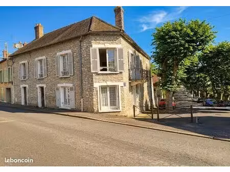 immeuble 10 pièces 215 m²