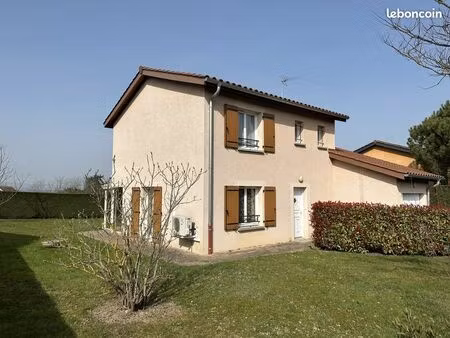villa 5 pièces 110 m²