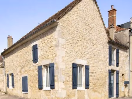 charmante maison familiale de 119 m² à champs-sur-yonne