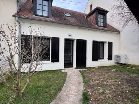 maison rénovée 2 chambres avec jardin – gare rer c – aucun travaux – étampes