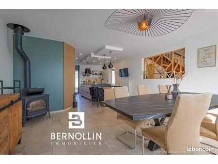 maison 6 pièces 236 m²