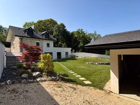 à 25 minutes de genève sur 3 ha propriété d’exception sans voisins