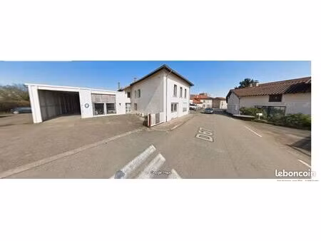 local professionnel 240m2