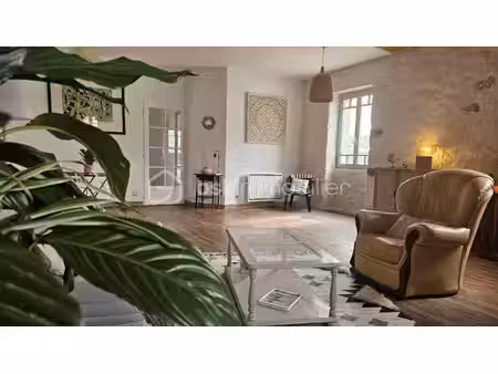maison de 100 m² à commana