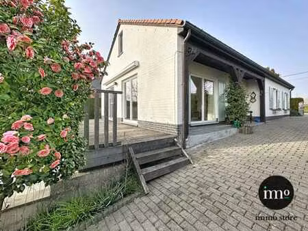 maison pleine de charme et de potentiel dans un emplacement