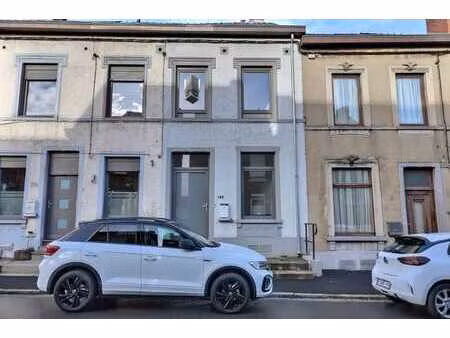 maison rénovée à proximité des grands axes et commodités