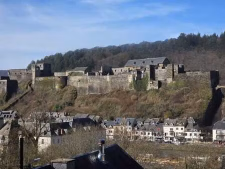 appartement meublé  terrasse  1 ch. à bouillon  vue château