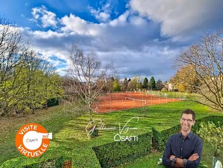 t3 traversant dans belle résidence arborée