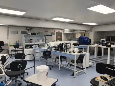 local d'activité/laboratoire/b a vendre