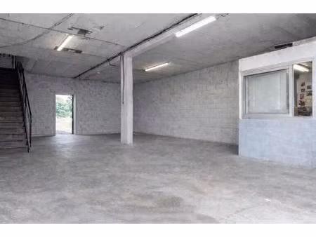 local d’activité avec logement de fonction – accès autoroute immédiat