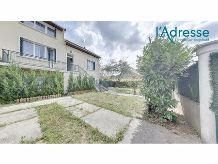 vente local commercial 10 pièces  210.00m²  noisy