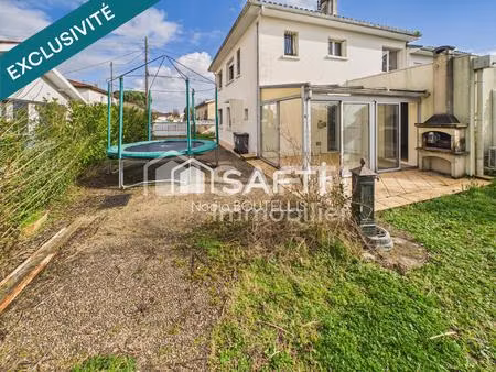 belle maison familiale  5 chambres  grand terrain au calme.