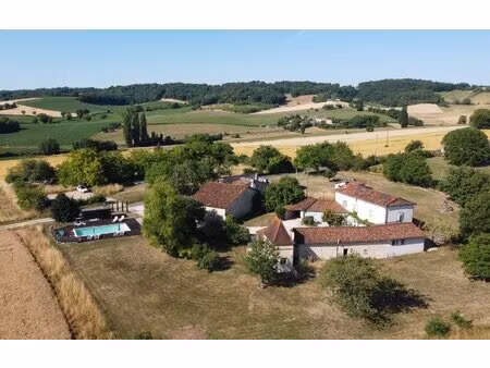 maison et dépendances