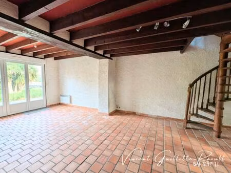 maison 78m²-5 pieces- 3 chambres- terrain 718m²