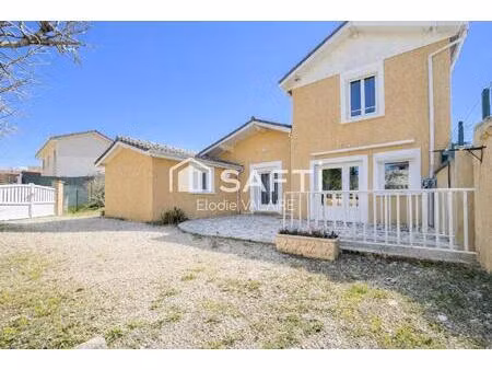 maison individuelle avec terrasses et jardin – 94 m² – proche centre