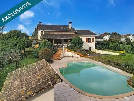 sublime maison de plus de 180m² - sous-sol - piscine - saint-sulpice-la-pointe