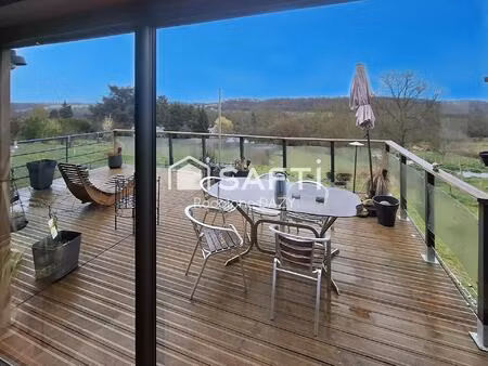 maison individuelle au calme avec grand terrain