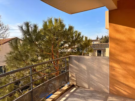 appartement salon de provence 2 pièce(s) 48.65 m2 terrasse et parking