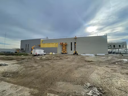 mixte activites-bureaux a louer