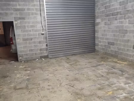 vente garage 110 m²