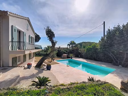 saint-aygulf centre ville 5 chambres vue mer piscine