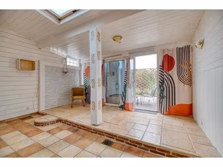 charmante maison rénovée de 66 m² avec jardin à muret