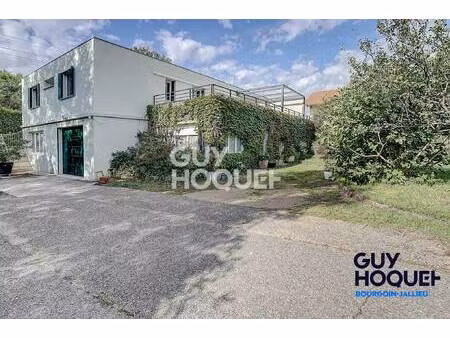 domarin : grande villa 266 m² avec studio indépendant  piscine et terrain 1 600 m²