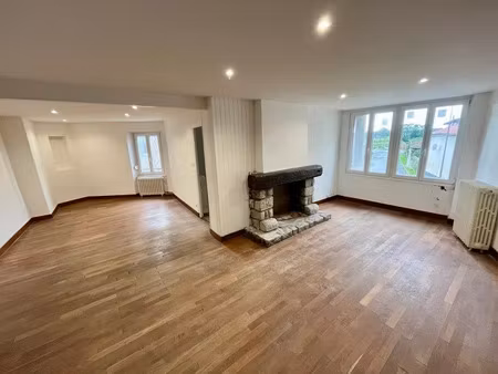 vente maison 3 pièces 128.01 m² à oradour-sur-vayres (87150)  77 420 €