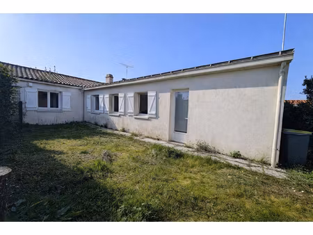 maison fonctionnelle avec extérieur et stationnement prix attractif  idéale primo-accédant