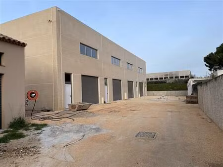 location local d'activités la seyne sur mer 570 m²
