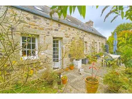 longère de charme en pierre – 3 chambres  jardin et hangar