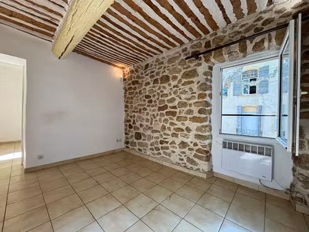 appartement 2 pièces 29 m² à louer pélissanne 13330 ? | era immobilier