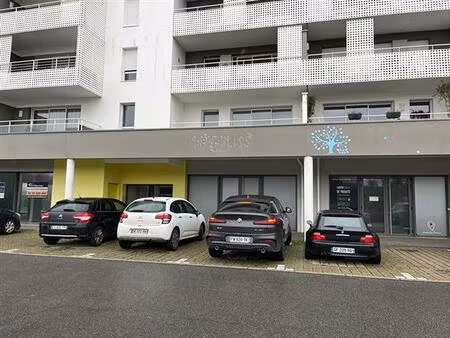 vente commerce hennebont 130 m²