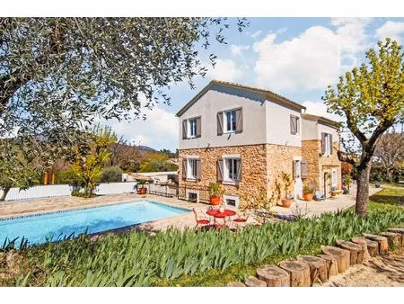 à vendre au rouret  authentique bastide provençale