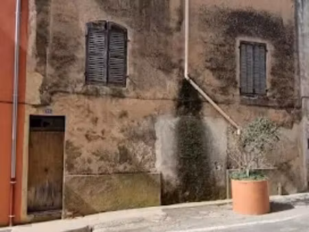 vente maison 9 pièces 200 m² à pourcieux (83470)  110 000 €